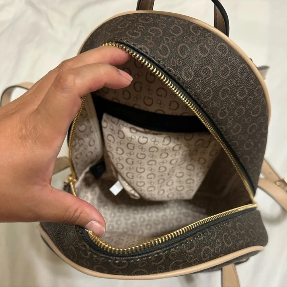 Brown Guess backpack - Picture 2 of 4